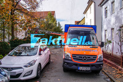 Stuttgart Obertürkheim: Frau aus misslicher Lage mit Rescue Loader gerettet