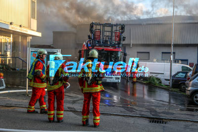 Brand in einer Werkstatt in Geislingen Großeinsatz für Feuerwehr und SEG