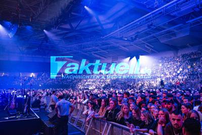 Red Bull Soundclash alle gegen Bausa - 14.000 Leute füllen die Schleyerhalle Stuttgart 