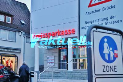 Banküberfall auf die Backnanger Kreissparkasse - Kripo mit mehreren Kräften im Einsatz