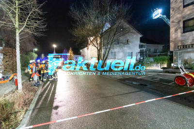 Unterensingen: Dachstuhlbrand am 1. Weihnachtsfeiertag in der Ortsmitte Unterensingens