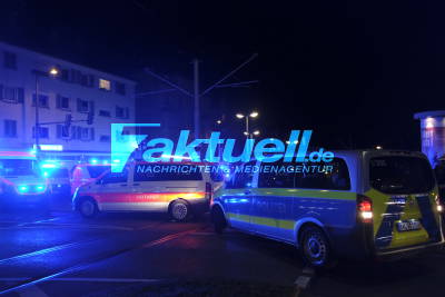 Fußgänger von Stadtbahn erfasst -lebensgefährlich verletzt