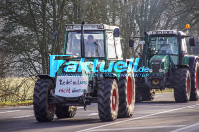 Stuttgart: Traktordemo legt Verkehr lahm