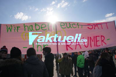 Stuttgart Bad Cannstatt: Bauern demonstrieren gegen Agrarpaket