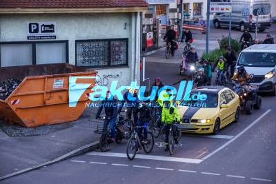 Stuttgart Ost: Radentscheid Stuttgart und Stadtisten warnen vor Gefahrenkreuzung mit Radflashmob