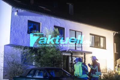 Tödlicher Wohnungsbrand in Freiberg am Neckar: Beheizter Sessel geht in Flammen auf und verraucht Wohnung - Ältere Frau stirbt, Kleiner Junge verletzt gerettet