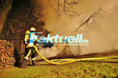 Cottenweiler: Scheune in Vollbrand - Mehrere Feuerwehren im Einsatz