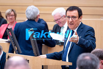 113. Plenum im Landtag Baden-Württemberg - Themen wie Plastik in der Umwelt und die Corona-Lage