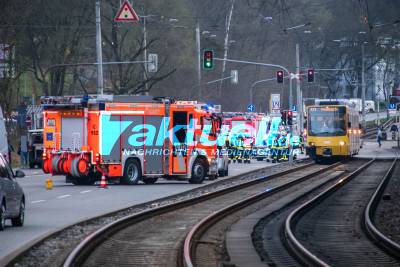 Stuttgart Kaltental: PKW kollidiert mit Stadtbahn