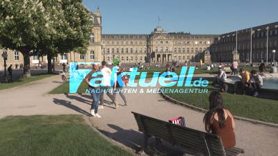 Polizei-Corona-Kontrollen am Schlossplatz Stuttgart - Ausweiskontrolle, Ermahnungen, VoxPops und versch. O-Töne zur Lage - Sommerwochenende