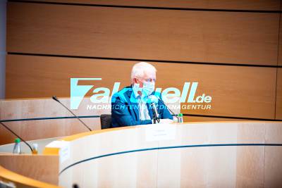 Volksfest Stuttgart Abgesagt - Pressekonferenz mit Fritz Kuhn und Veranstalter