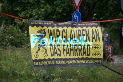 Stuttgart Mitte: Greenpeace demonstriert für mehr Fahrradverkehr