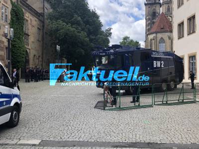 Stuttgart: Großaufgebot der Polizei zu AfD Demo