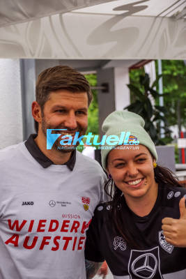 Stuttgart Bad Cannstatt: Fans feiern Wiederaufstieg des VfB in die erste Liga