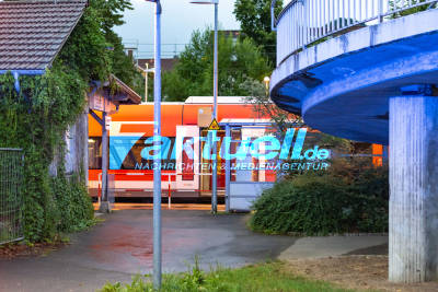 Dichter Rauch in Zugabteil eines Regionalzugs - Feuerwehreinsatz am Bahnhof Reutlingen-Sondelfingen