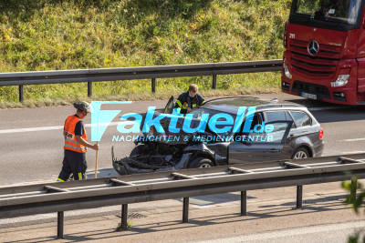 Unfall auf der B14 im Feierabendverkehr: Verletzte nach Auffahrunfall vor dem Kappelbergtunnel