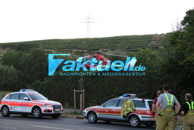 Radfahrer crasht in Windschutzscheibe von PKW - Schwerer Unfall auf Landstraße bei Lauffen Kreis HN