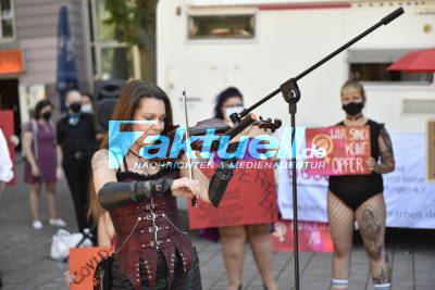 „Wir wollen endlich wieder arbeiten“  - Das fordern Sexarbeiter/innen in Stuttgart - Demo im Rotlichtviertel