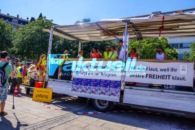 Stuttgart West: Querdenker protestieren auf Marienplatz erneut gegen Coronaauflagen