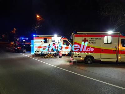 Heftiger Unfall bei der Zufahrt der Böllinger Höfe - betrunkener Autofahrer verliert Kontrolle über sein Fahrzeug und crasht frontal in ein entgegenkommendes Fahrzeug