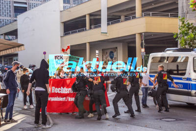 Stuttgart Mitte: Gegenproteste bei AfD Veranstaltung im Rathaus - Vereinzelte Festnahmen
