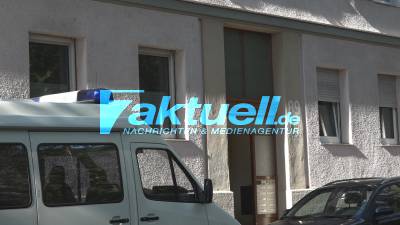 Heftiger Kampf in Mehrfamilienhaus - Ein Toter, ein Schwerverletzer bei Streitigkeiten