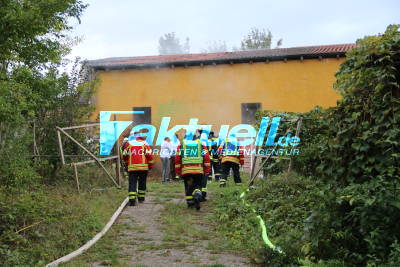 Dachstuhlbrand einer Scheune bei Bad Friedrichshall - Feuerwehr im Großeinsatz 