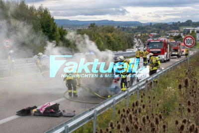 NÜRTINGEN: Langer Stau auf B313 nach PKW-Brand