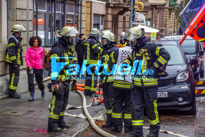 Stuttgart Mitte: Brand inDachgeschoss löst Großeinsatz der Feuerwehr aus