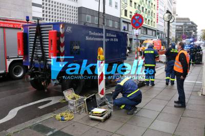 Hauptbahnhof Stuttgart nach Rohrbruch unter Wasser - Feuerwehr und THW müssen Bahnhof mit Strom versorgen
