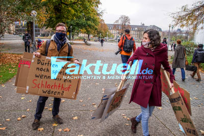 Stuttgart Mitte: Studierende der Kunst und Musikhochschulen, demonstrieren gegen finanzielle Not durch Corona Pandemie