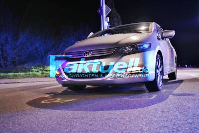 Betrunkene Honda Fahrerin fährt an Ampelanlage über Rot, erfasst Mutter und 7-jähriges Kind und verletzt diese schwer