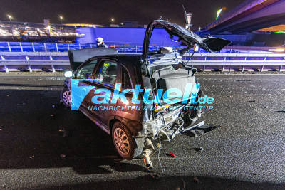 2 Verletzte, 4 beteiligte PKW: Vollsperrung Richtung Karlsruhe, Großaufgebot der Rettungskräfte nach Unfall auf A8