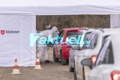 Kostenlose Corona-Schnelltests per Drive-In zu Weihnachten in Nürtingen