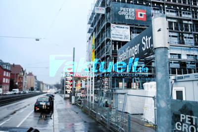 Spektakuläre Unfallflucht in Hedelfingen - Smart schanzt nach Unfallflucht in Gartengrundstück 