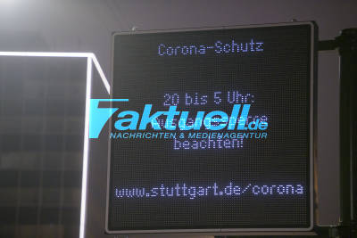 Ausgangsbeschränkung in BW gekippt: Letzte Hinweisschilder auf Ausgangsbeschränkung in Stuttgart