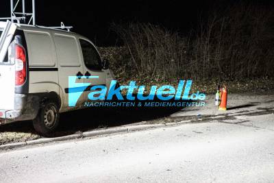 Unfall mit Fahrerflucht - Autofahrer verunfallt wegen Alkoholisierung zwischen Brackenheim und Hausen - Polizeihubschrauber im Einsatz