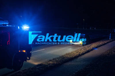 Unfall mit Fahrerflucht - Autofahrer verunfallt wegen Alkoholisierung zwischen Brackenheim und Hausen - Polizeihubschrauber im Einsatz