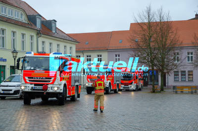 Feuerwehr verabschiedet Buergermeister von Neuruppin nach 16 Jahren Amtszeit