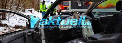 Vereiste Straßen: Schwerer Glatteisunfall: zweifache Mutter prallt auf Weg zur Arbeit frontal in LKW - kurz davor Kinder zum Kinderarten gebracht