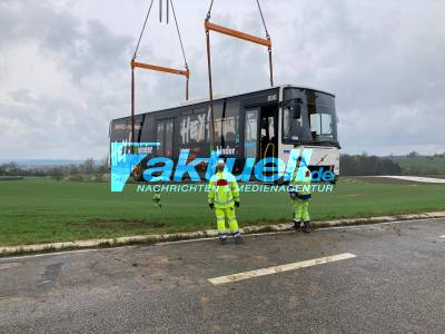 Betrunkener Linienbus-Fahrer (1,4 Promille!) kommt von der Fahrbahn ab - Führerschein beschlagnahmt