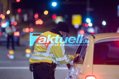Wieder Ausgangssperren in der Nacht: Polizei kontrolliert in Ludwigsburg Autofahrer und Linienbusse
