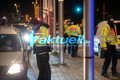 Wieder Ausgangssperren in der Nacht: Polizei kontrolliert in Ludwigsburg Autofahrer und Linienbusse