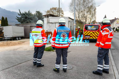 Spänebunker in Schreinerei fängt an zu brennen - Mühsamer Einsatz für die Feuerwehr