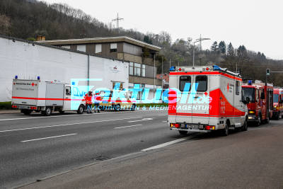 Spänebunker in Schreinerei fängt an zu brennen - Mühsamer Einsatz für die Feuerwehr