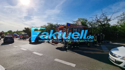 Schwerer VU bei Marbach/Erdmannhausen - Auto drohte nach Kreuzungsunfall die Böschung herabzustürzen
