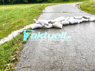 Hangrutsch in Ötlingen Richtung Notzingen/Wernau/ überschwemmte Straße von Kirchheim nach Notzingen