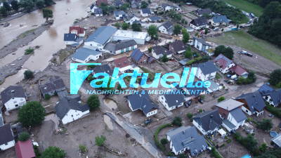 Flut-Katastrophe - Insul / Ahrweiler - Flut-Katastrophe - Insul Schäden auch aus der Luft sichtbar -  Nachtaufnahmen Ahrweiler - Innenstadt 