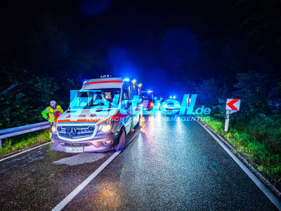 10 Verletzte - 2 Unfälle fast zeitgleich auf gleicher Landesstraße - Frontalcrash & Überschlag