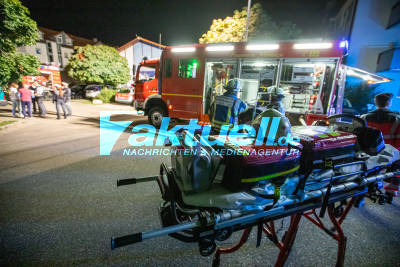 Wohnungsbrand löst Großeinsatz in Marbach a.N. aus - Feuerwehr sucht vermissten Bewohner